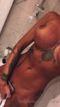 Big Boobs Sex Scenes Shower Sex with Deesha