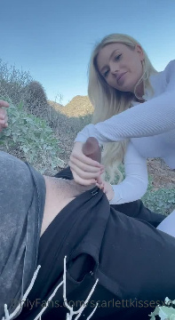 Leaked Porno Video Blowjob with ScarlettKissesXO & Blonde Outdoor